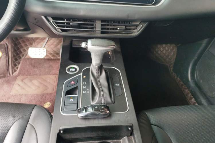 Used Dongfeng Fengon 580Pro 2020 280TGDI CVT Yuling Edition Gear Lever