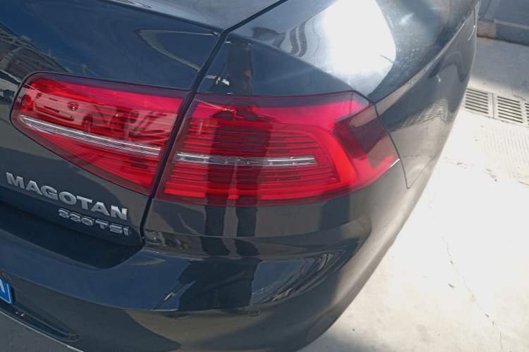 Used Volkswagen Magotan 2017 330TSI DSG Luxury Model
