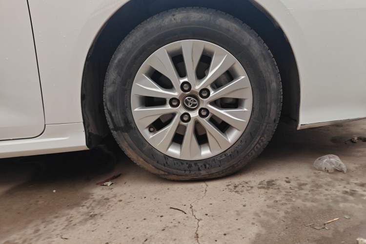 Used Toyota Corolla 2021 TNGA 1.5L CVT Elite Edition Right Front Wheel Hub