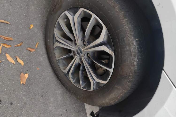 Used Roewe i6 MAX New Energy 2021 EV 500 Skyroof Deluxe Edition Right Front Wheel Hub