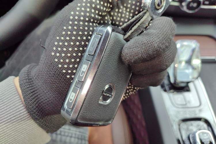 Used Volvo XC60 2024 B5 4x4 Smart Luxury Edition
