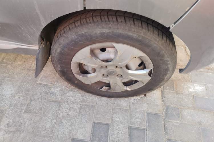 Used Jinbei Hiace X30 2021 1.5L Wealthy Single-Steaming Air-Conditioned Van China VI Standard SWC15M Right Front Wheel Hub