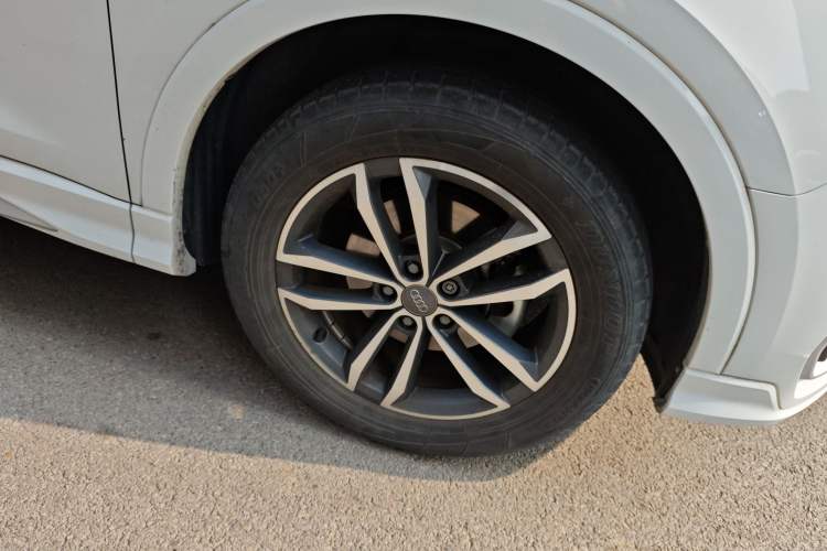 Used Audi Q3 2021 35 TFSI Progressive Dynamic Edition
