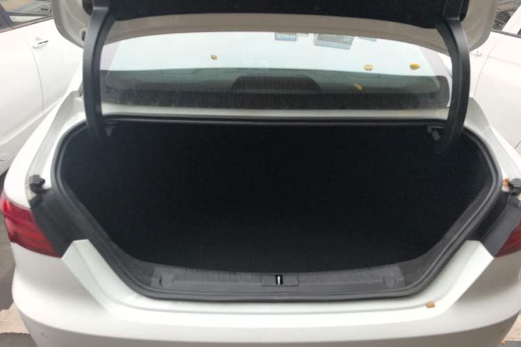 Used Geely Auto Binray 2019 200T Manual Binchi Edition