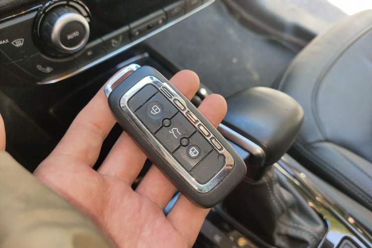 Used Qoros 3 2015 Urban SUV 1.6T Automatic Xuan Dong Party Edition
