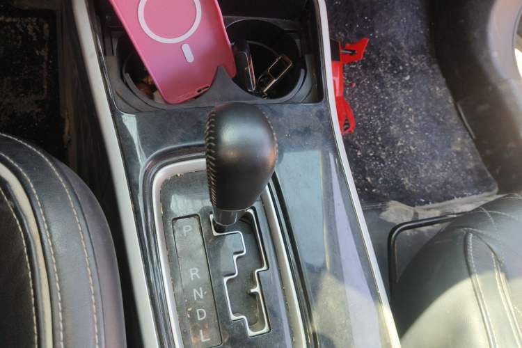 Used Mitsubishi Outlander 2020 2.4L 4x4 Zhi Xiang Edition 5 Seats Gear Lever