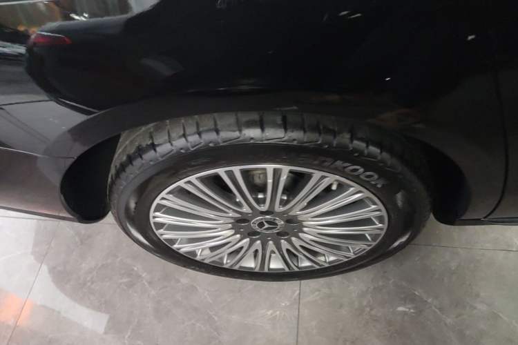 Used Mercedes-Benz E-Class 2023 Updated E 300 L Fashion Edition
