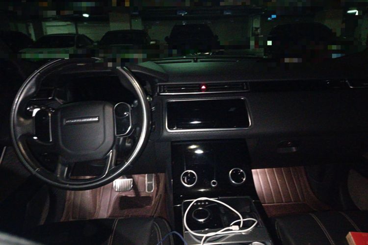 Used Land Rover Range Velar 2017 P380 R-DYNAMIC SE Center Console