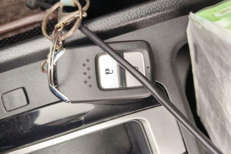 Used Honda Jade 2017 1.8L automatic Comfort version 5 seats
