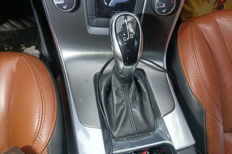 Used Volvo S60 2014 T5 Zhiya Edition
