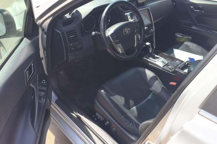 Used Toyota Reiz 2010 2.5V Fengdu Elite Edition Driver Seat