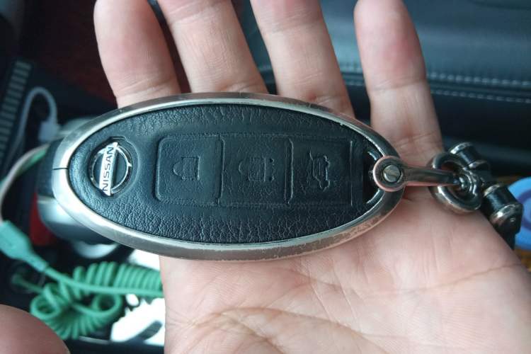 Used Nissan X-Trail 2012 2.5L CVT Luxury Edition 4WD Vehicle Key