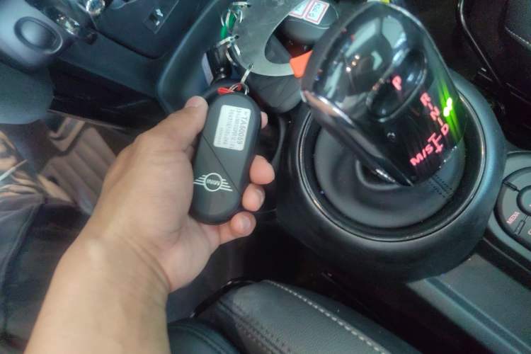 Used MINI 2023 Updated 1.5T COOPER Artist Five-Door Edition Interior 1