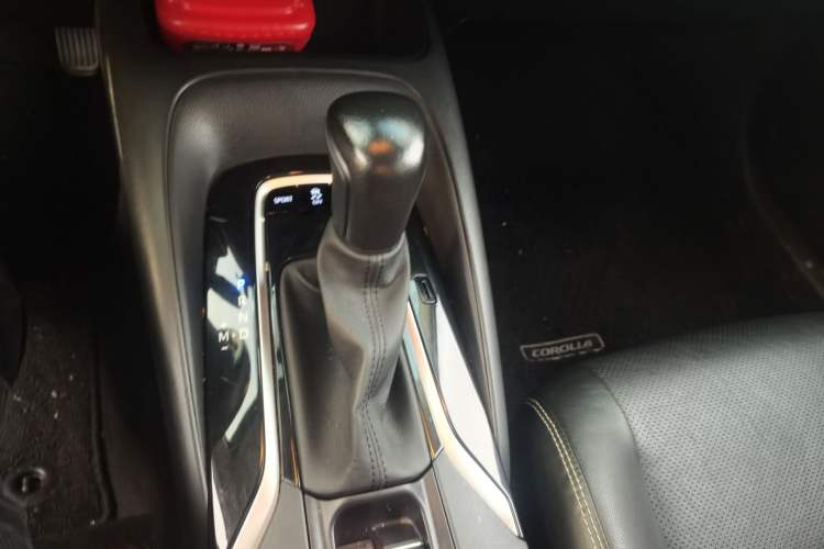 Used Toyota Corolla 2021 1.2T S-CVT Luxury Edition Gear Lever