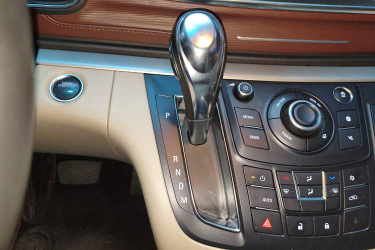 Used Buick GL8 2017 25S Luxury Version China V Standard