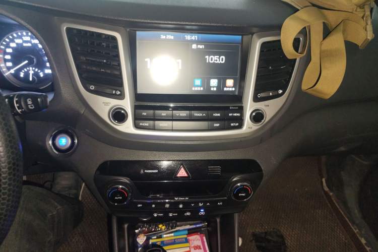 Used Hyundai Tucson 2015 1.6T Dual-Clutch Two-Wheel-Drive Smart Model
