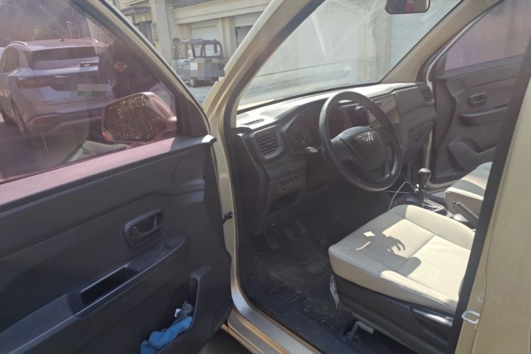 Used Wuling Hongguang V 2019 1.5L Enjoyment Version China VI LAR