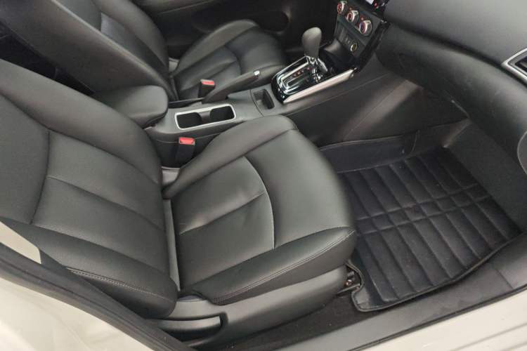 Used Nissan Sylphy 2021 Classic 1.6XL CVT Luxury Edition Right Front Seat