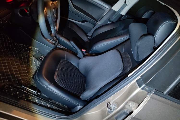 Used Volkswagen Jetta 2013 1.6L Automatic Fashion Model Left Front Seat