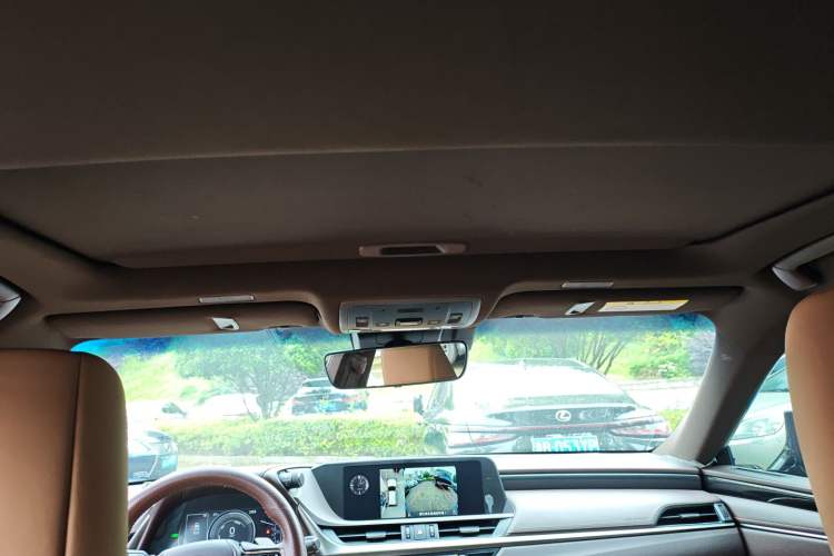 Used Lexus ES 2018 300h Premier Edition China VI Standard Headliner