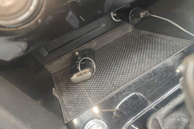 Used Volkswagen Tiguan L 2019 280TSI Automatic Two-Wheel Drive Panoramic Comfort Edition China V Standard Vehicle Key