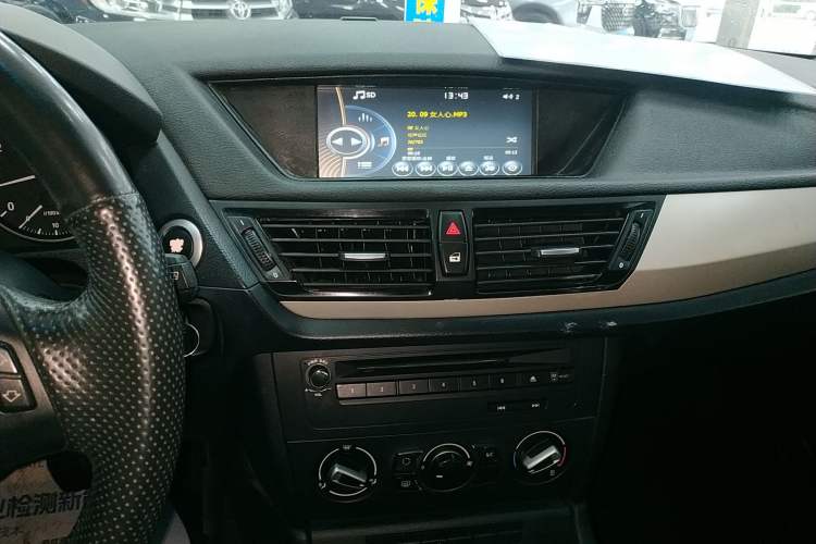 Used BMW X1 2013 sDrive18i Fashion Model