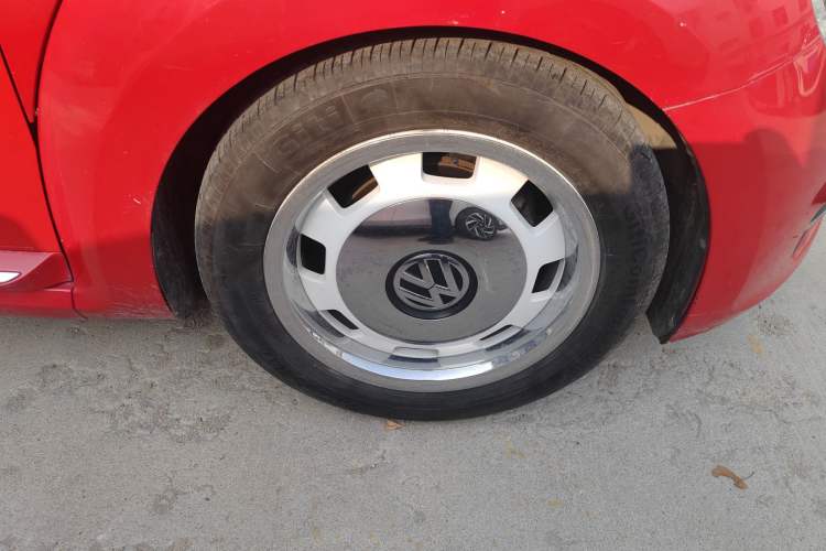 Used Volkswagen Beetle 2015 180TSI model
