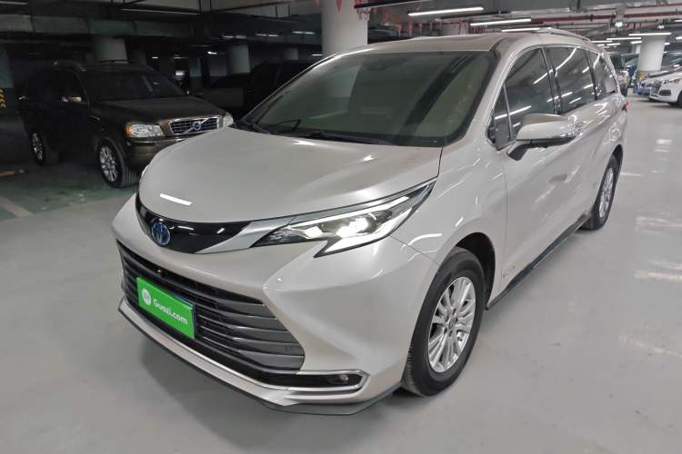 Used Toyota Sienna 2021 2.5L Hybrid Premium Edition