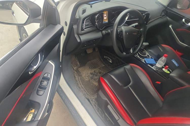 Used Venucia D60 2019 1.6L XL CVT Smart Connect Elite Edition