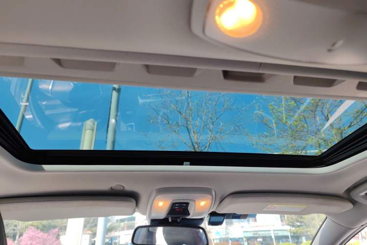 Used Volvo V60 2015 T5 Zhiyi Edition Headliner