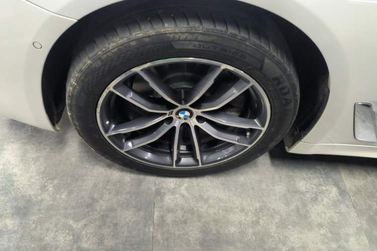 Used BMW 5 Series 2022 Second Facelift 525Li M Sport Package