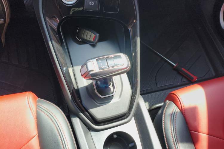 Used Haval H2s 2018 Blue Label 1.5T Dual-Clutch Elite Model Gear Lever