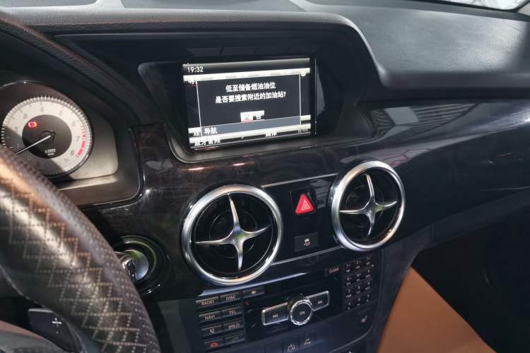 Used Mercedes-Benz GLK-Class 2013 Facelift GLK 300 4MATIC Luxury Edition