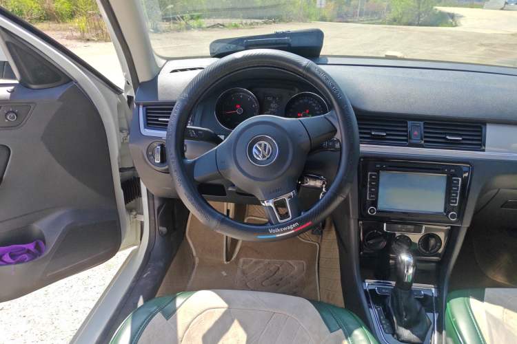 Used Volkswagen Bora 2015 Qihui Edition 1.6L Automatic Fashion Model
