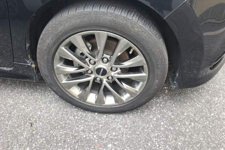 Used SAIC MAXUS G10 2021 2.0T Automatic Elite Edition Diesel 9-Seater