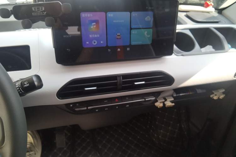 Used Geely Galaxy Panda 2024 Panda Mini 200km Endurance Bear