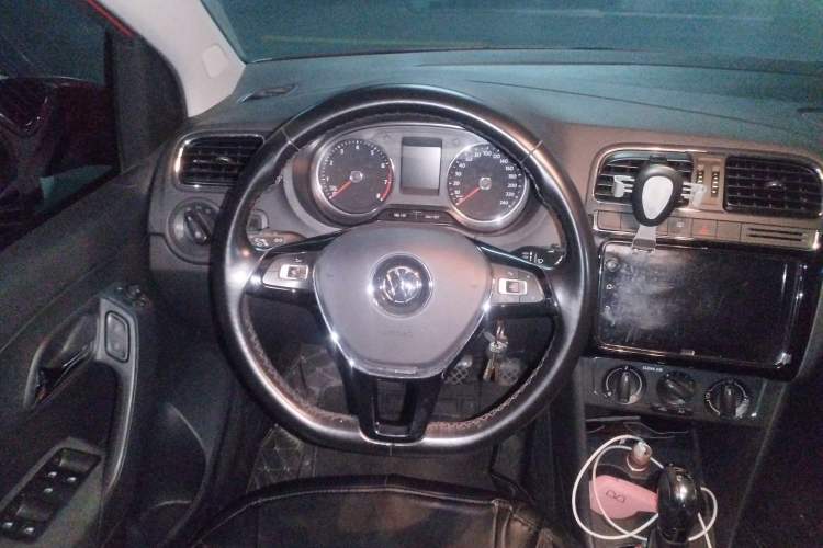 Used Volkswagen Polo 2016 1.6L Automatic Comfort Model