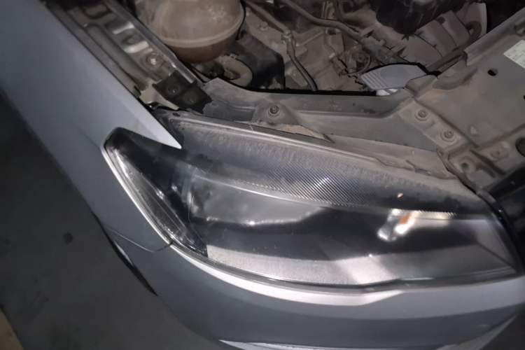 Used Volkswagen Jetta 2015 1.6L Manual Fashion Edition Right Front Headlight