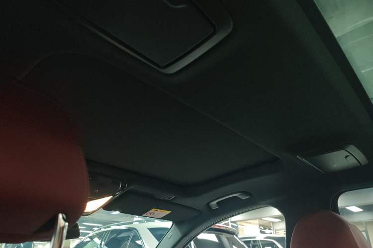 Used BMW 5 Series 2022 Restyled 530Li Leading Edition M Sport Package Headliner