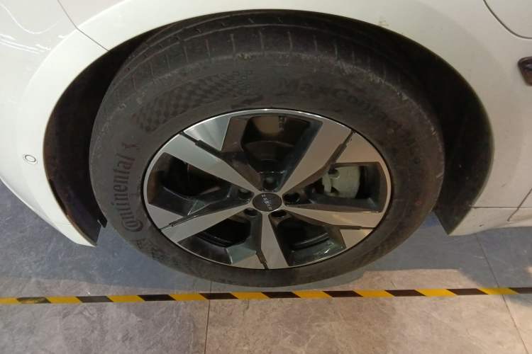 Used Zeekr 001 2023 ME Edition 100 kWh Left Front Wheel Hub