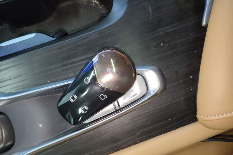 Used VOYAH Dream 2024 PHEV Extended-Range Premium Edition