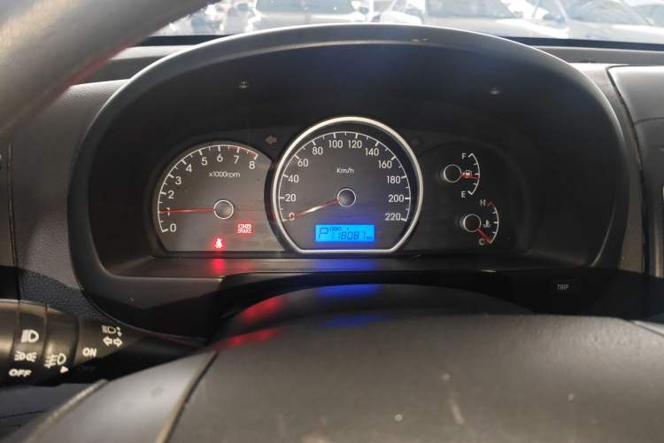 Used Hyundai Celesta 2011 1.6L Automatic Comfort Edition Instrument Cluster