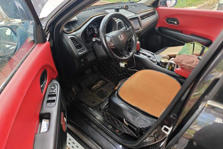 Used Honda Vezel 2016 1.8L CVT Front-Wheel Drive Pioneer Edition Driver Seat