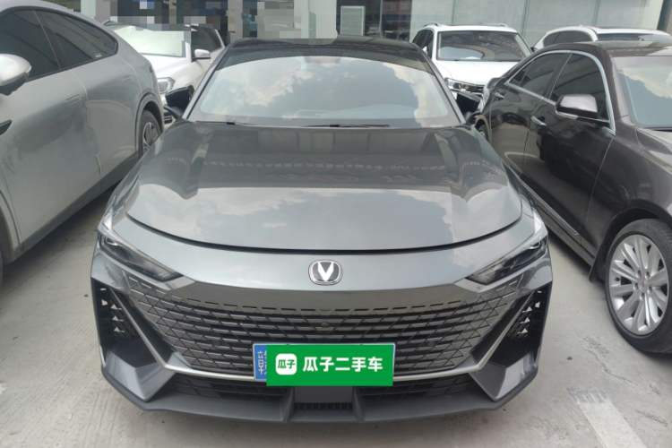 Used CHANGAN UNI-V 2022 1.5T Prestige Version

