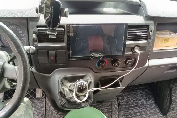 Used Ford Transit Custom 2016 2.2T Short-Wheelbase 6-Seater Mid-Roof Multi-Purpose Vehicle