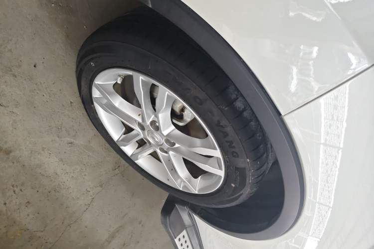 Used CHANGAN CS35 2015 1.6L Automatic Luxury Model China V Standard
