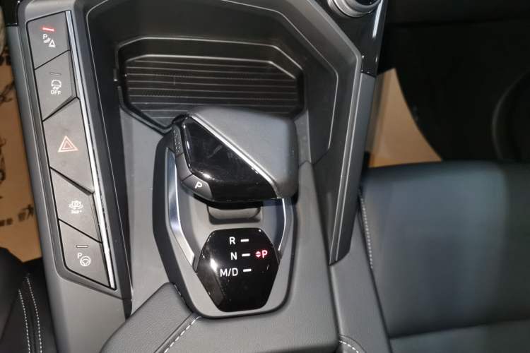 Used Lynk & Co 06 2023 Remix 1.5T Shero
