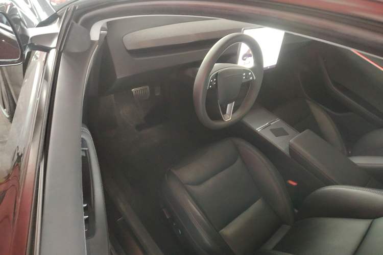 Used Tesla Model 3 2023 Long-Range All-Wheel-Drive Version
