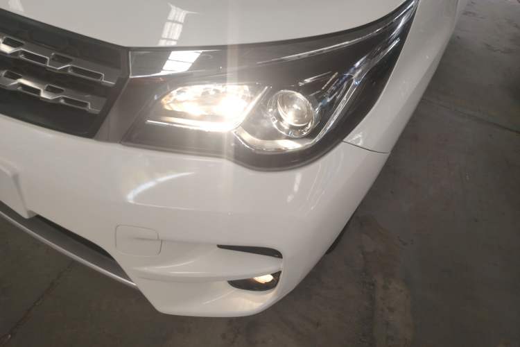 Used Venucia M50V 2017 1.6L XL CVT Luxury Edition