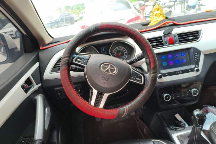 Used JAC Group Refine S2 2015 1.5L Manual Luxury Smart Model Steering Wheel